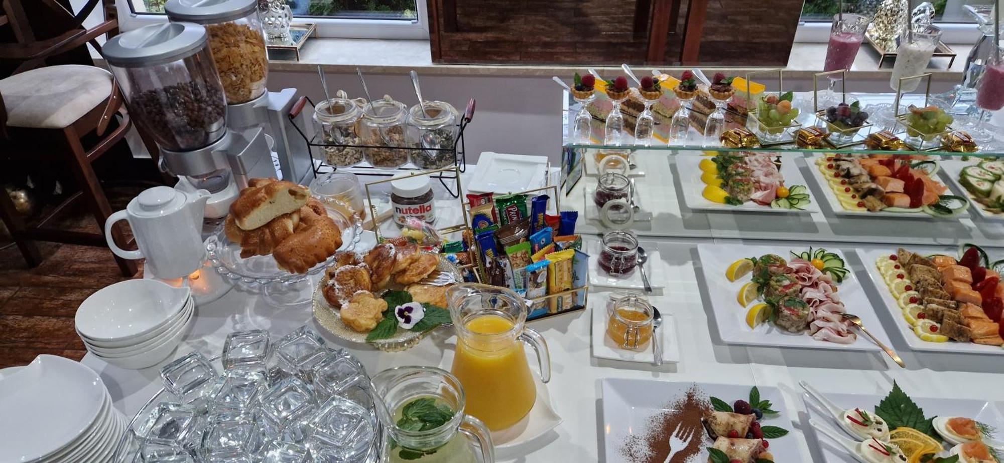 Cynamon Hotel Nowy Sącz Buitenkant foto