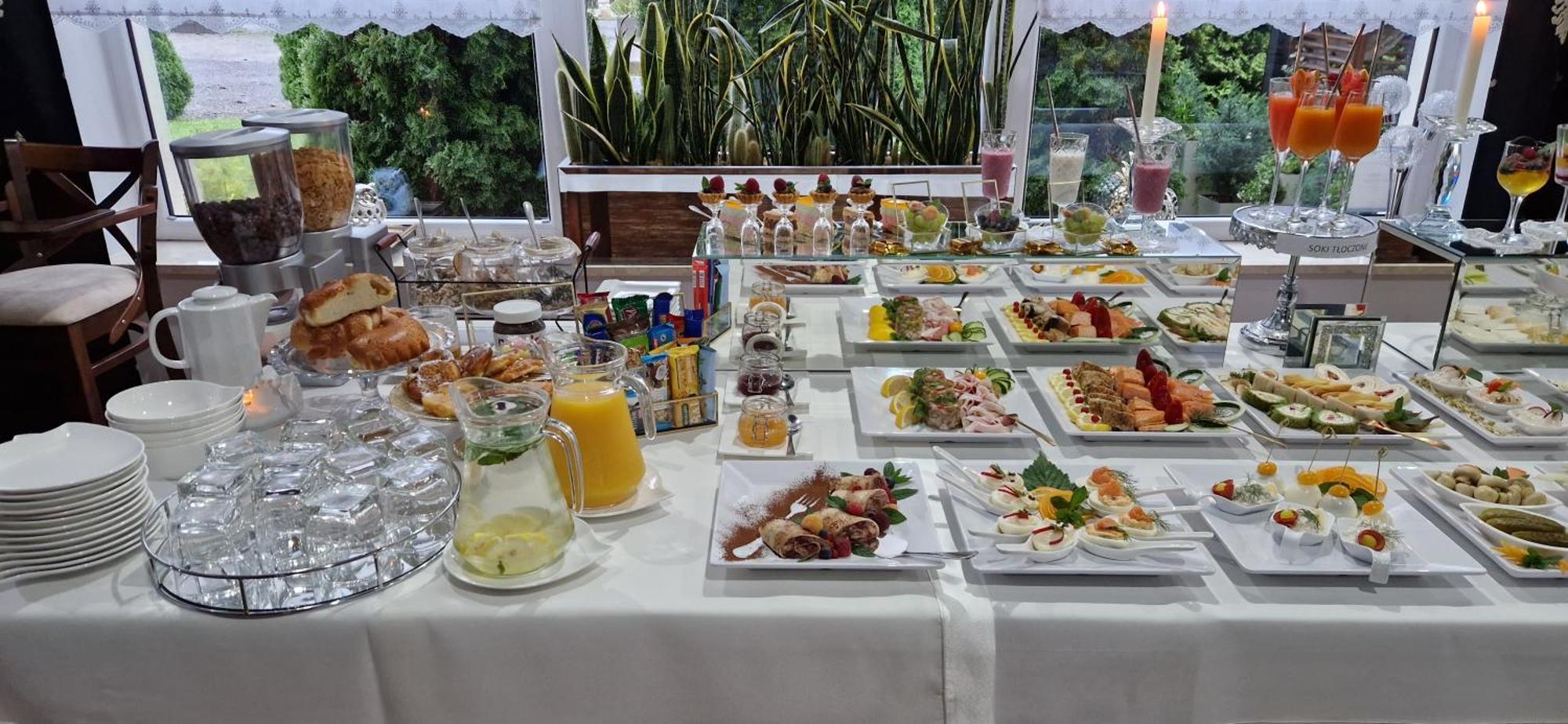 Cynamon Hotel Nowy Sącz Buitenkant foto