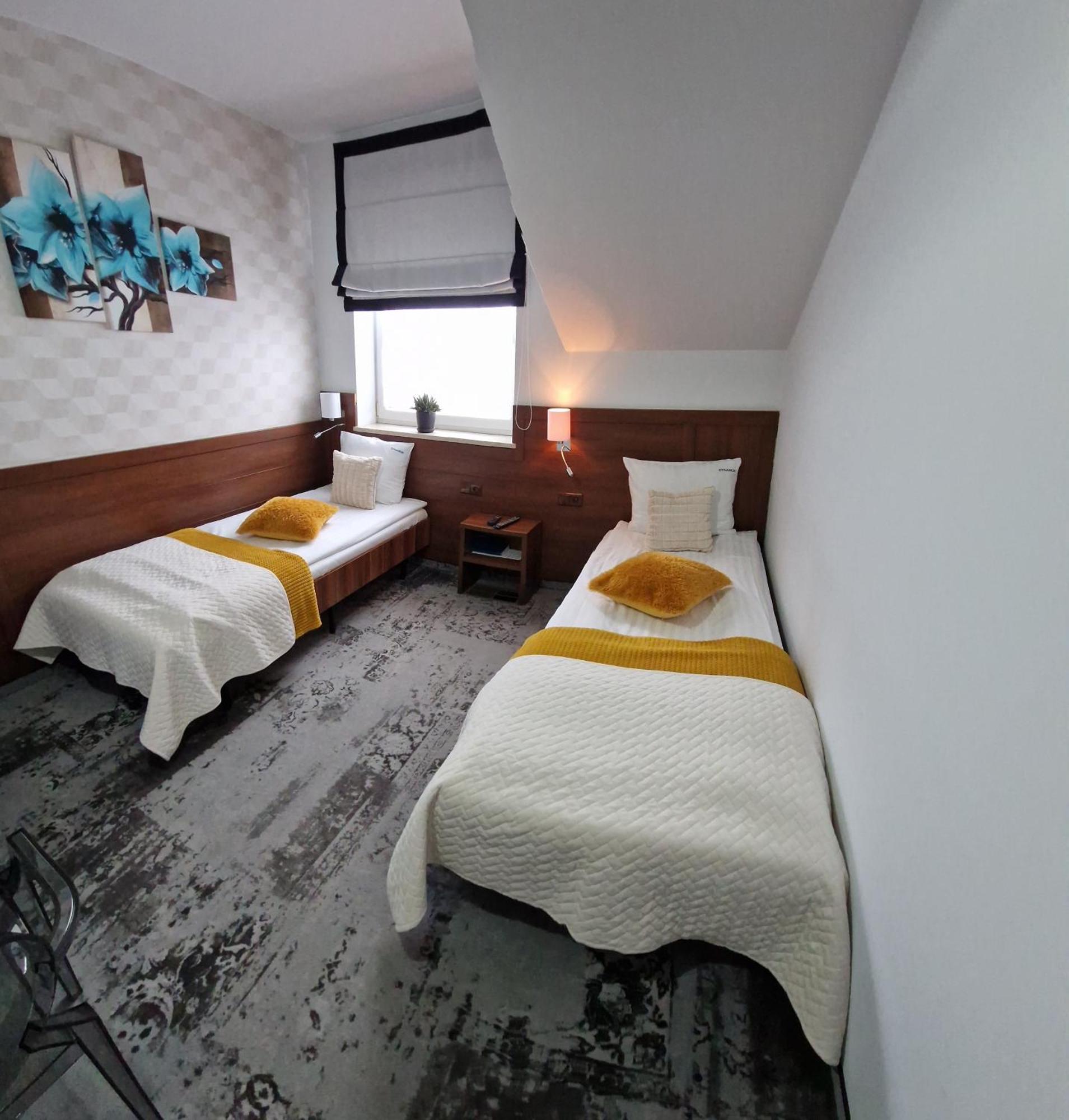 Cynamon Hotel Nowy Sącz Buitenkant foto