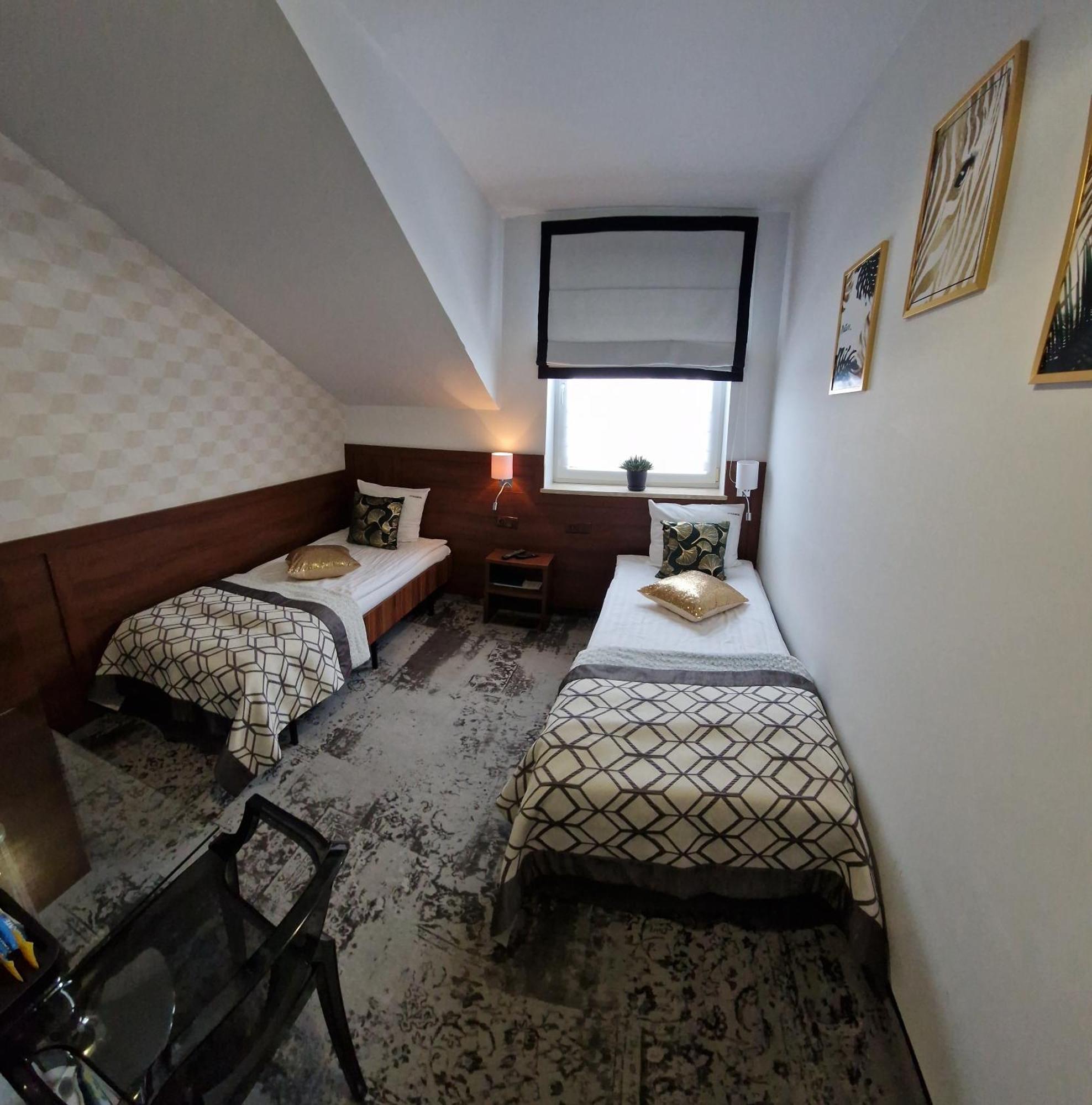 Cynamon Hotel Nowy Sącz Buitenkant foto